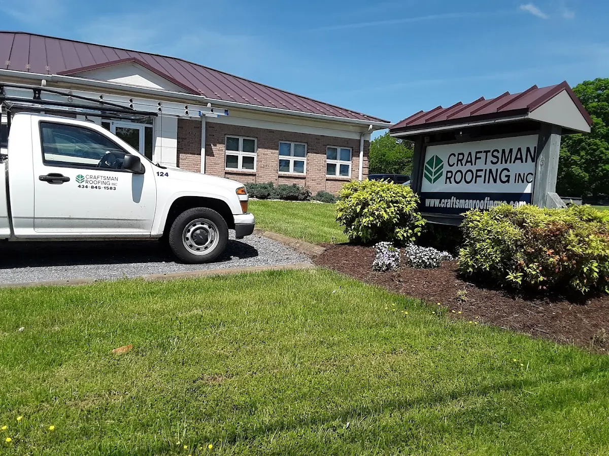 Quality Gutter & Downspout Repair by experienced craftsmen in Round Hill